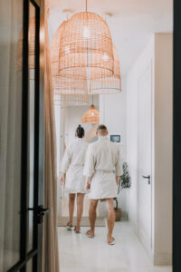 Outside_in_massages_g04_17